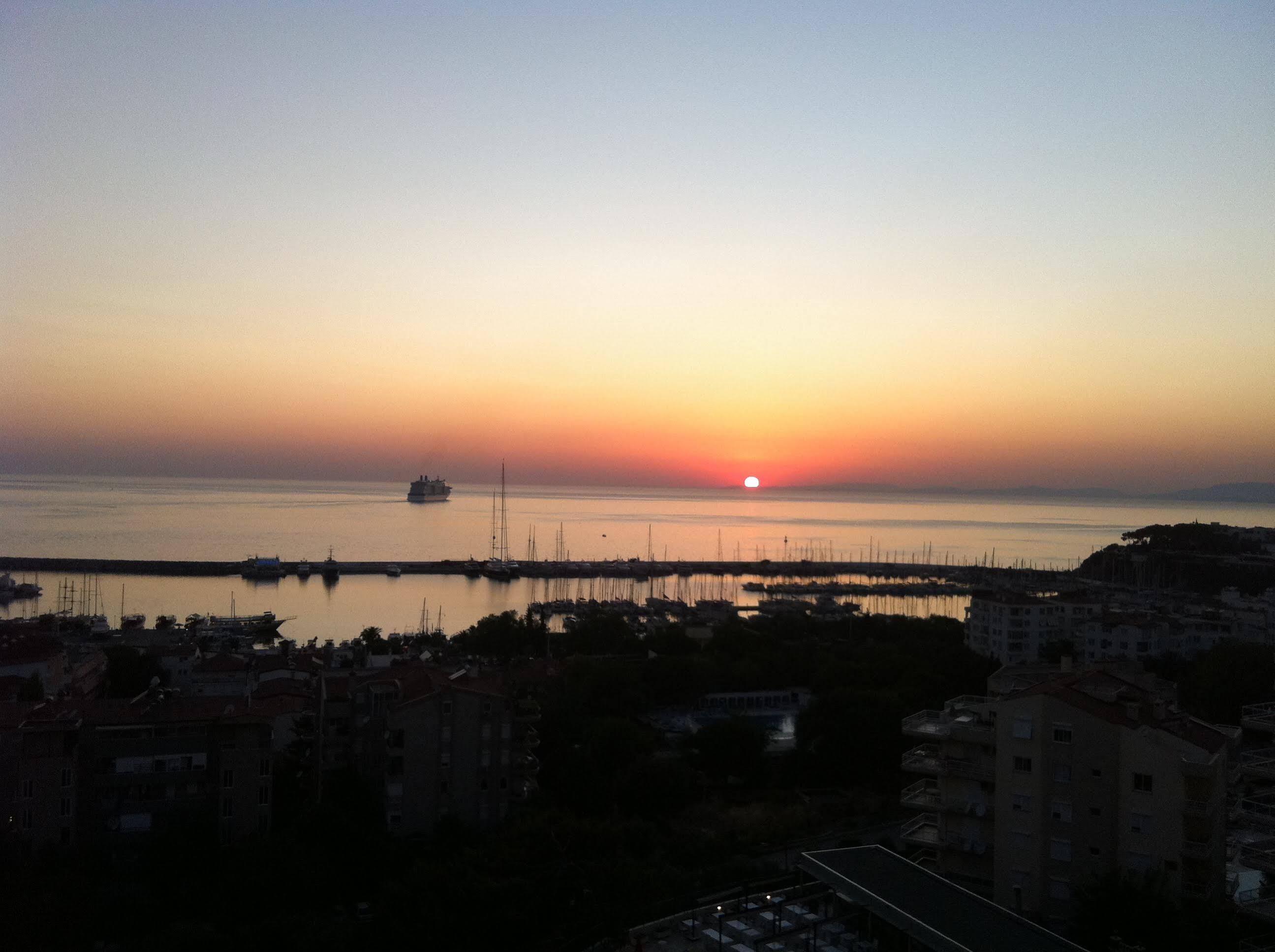 Goldenday Wings Hotel Kusadasi Exterior foto